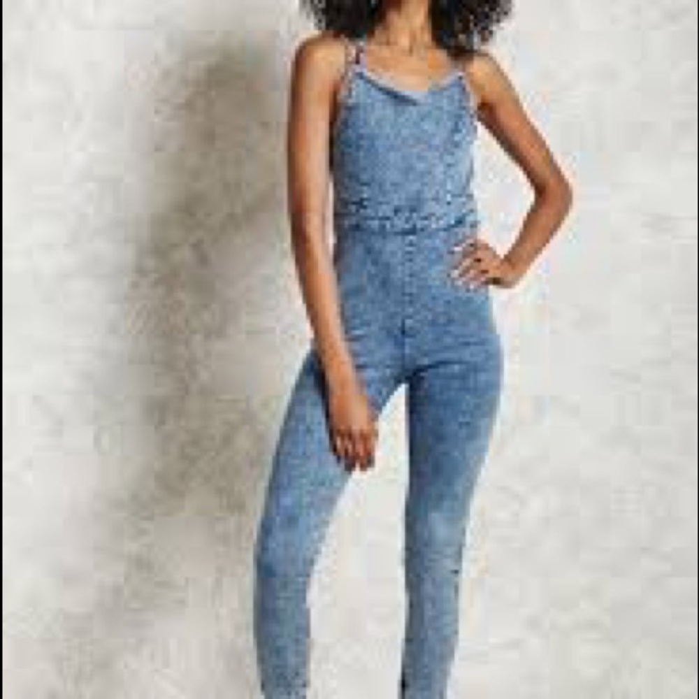 Forever 21 self tie denim jumpsuit acid wash sz M